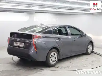 Toyota Prius 2016 1.8 гидро в Москве № 1838566, миниатюра 2