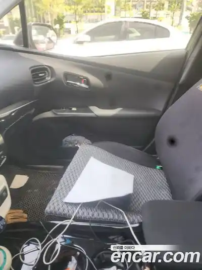 Toyota Prius 2016 1.8 гидро в Москве № 1838566, миниатюра 5