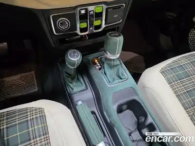 Jeep Wrangler 2020 2.0 гидро в Москве № 232520, миниатюра 12