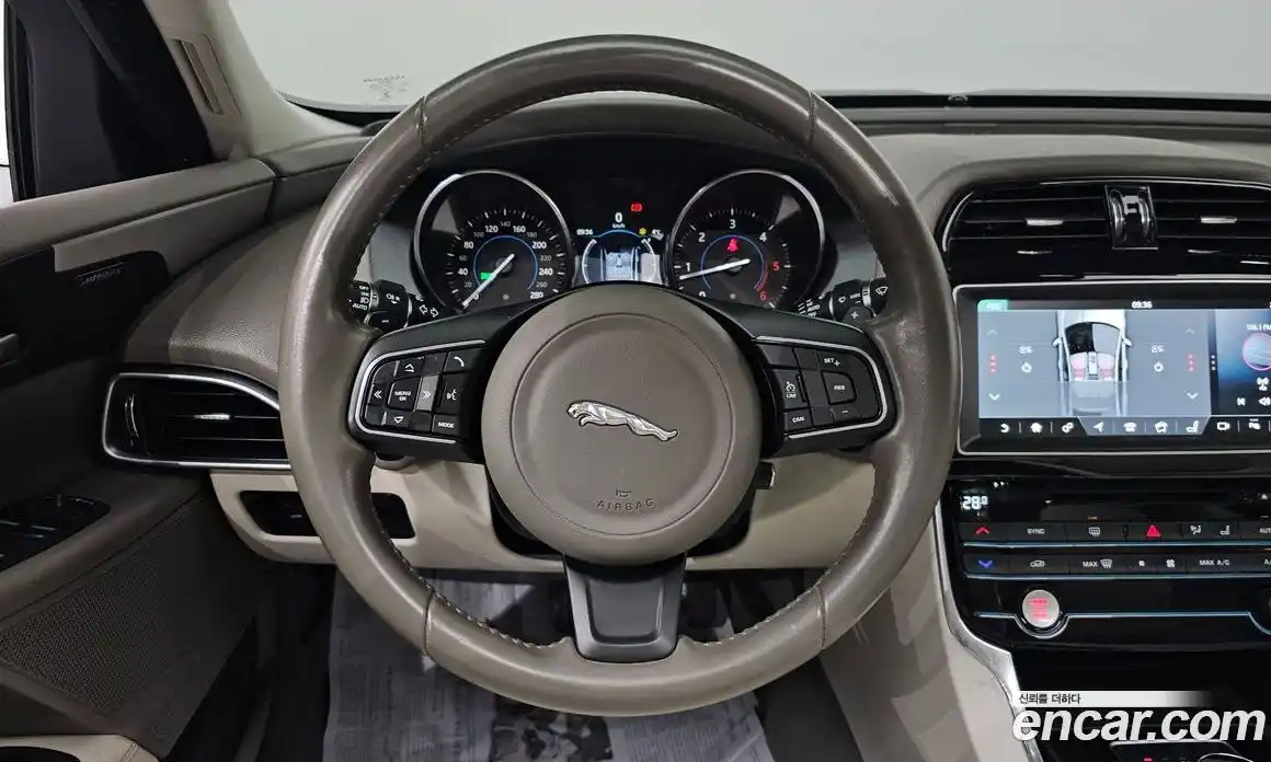 Jaguar XE 2017 2.0 гидро в Москве № 311263, фото 14