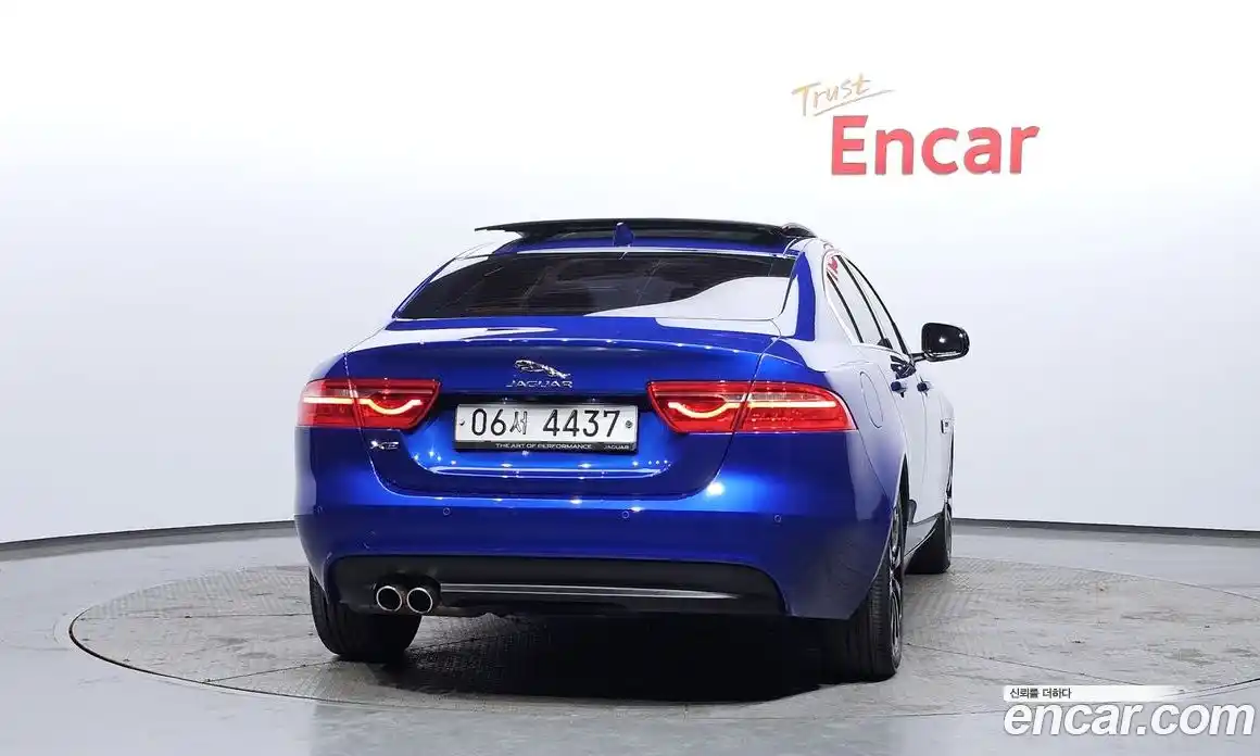 Jaguar XE 2017 2.0 гидро в Москве № 311263, фото 4