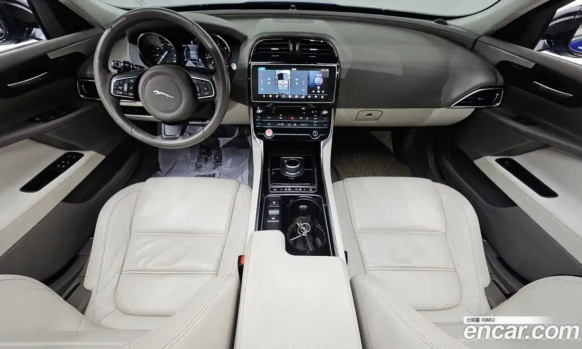 Jaguar XE 2017 2.0 гидро в Москве № 311263, фото 7