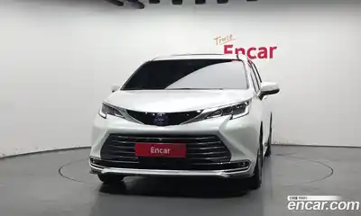 Toyota Sienna 2024 2.5 гидро в Москве № 1249997, миниатюра 3