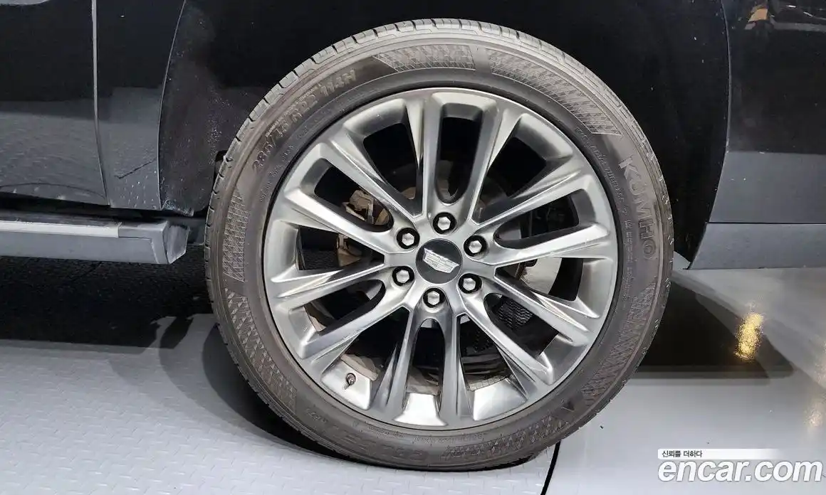 Cadillac Escalade 2020 6.2 гидро в Москве № 1253663, фото 7