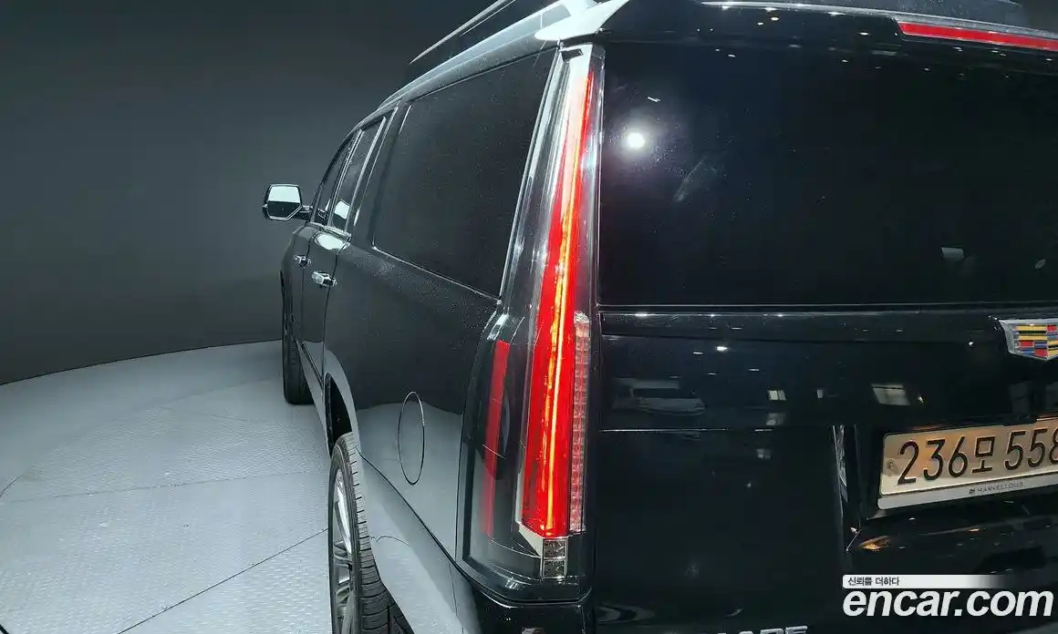 Cadillac Escalade 2020 6.2 гидро в Москве № 1253663, фото 9