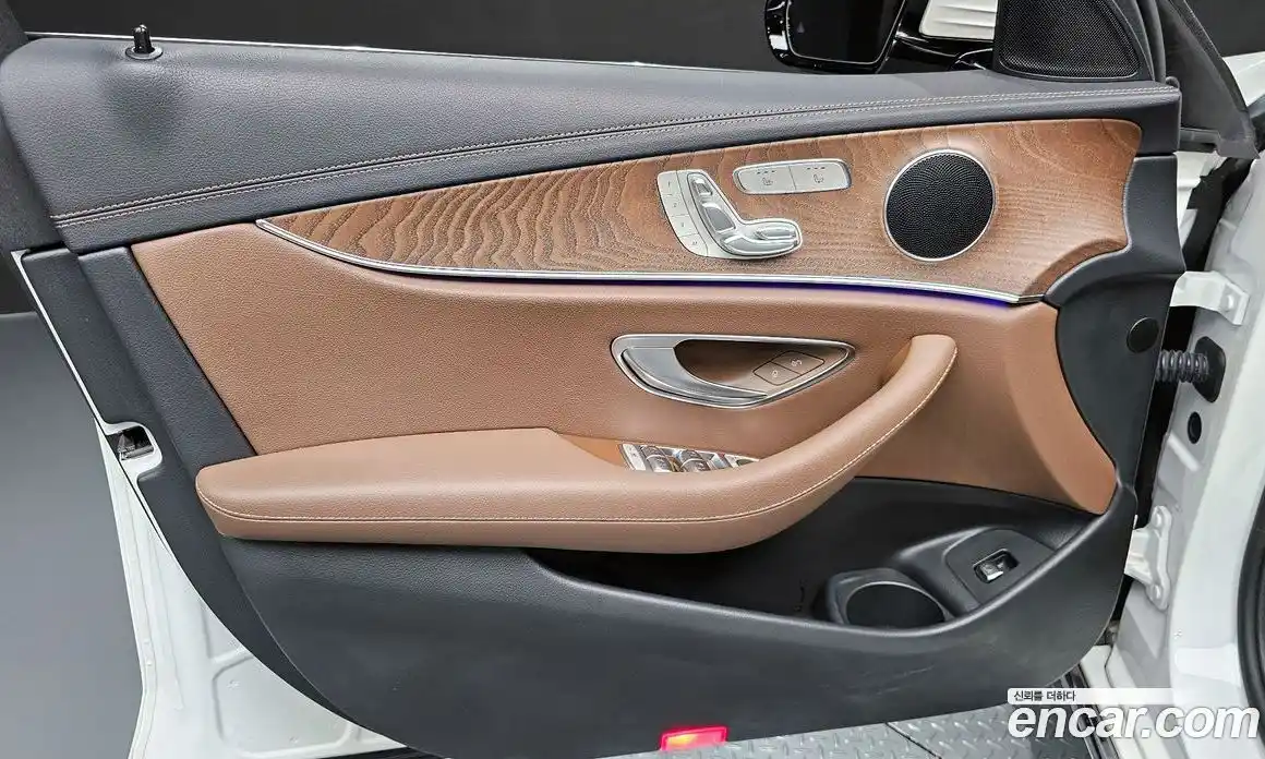 Mercedes-Benz E-Class 2023 2.0 гидро в Москве, фото 14