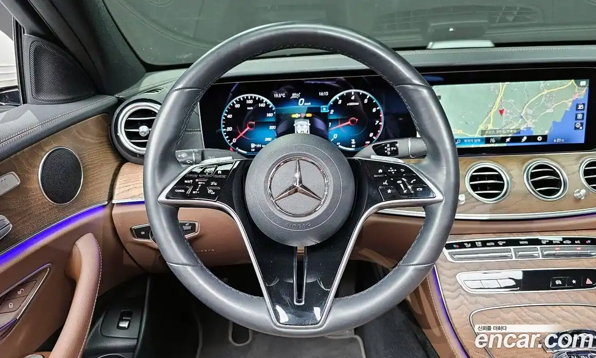 Mercedes-Benz E-Class 2023 2.0 гидро в Москве, фото 19
