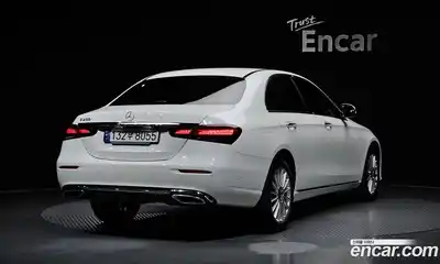 Mercedes-Benz E-Class 2023 2.0 гидро в Москве, миниатюра 2