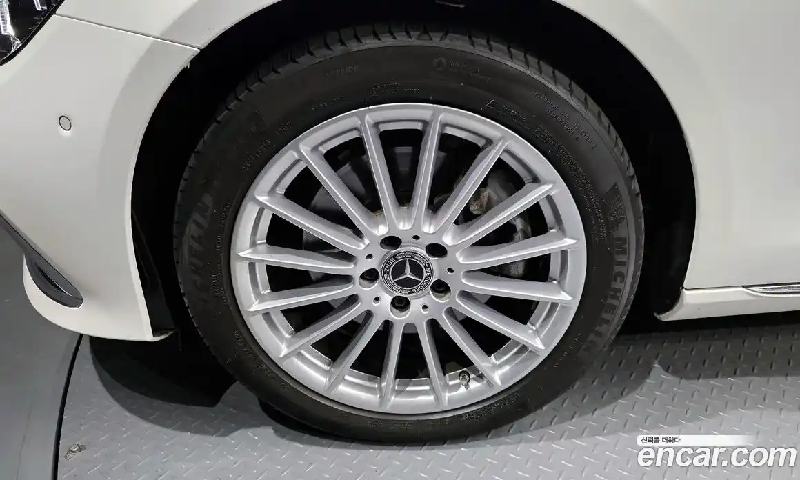 Mercedes-Benz E-Class 2023 2.0 гидро в Москве, фото 5
