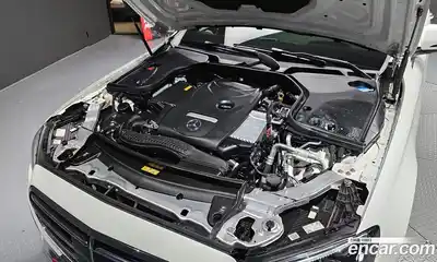 Mercedes-Benz E-Class 2023 2.0 гидро в Москве, миниатюра 6