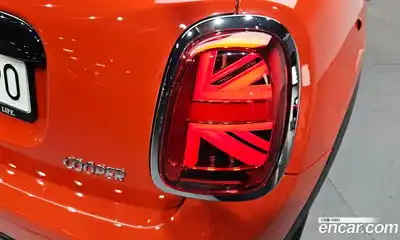 Mini Cooper 2021 1.5 гидро в Москве № 1293298, миниатюра 9