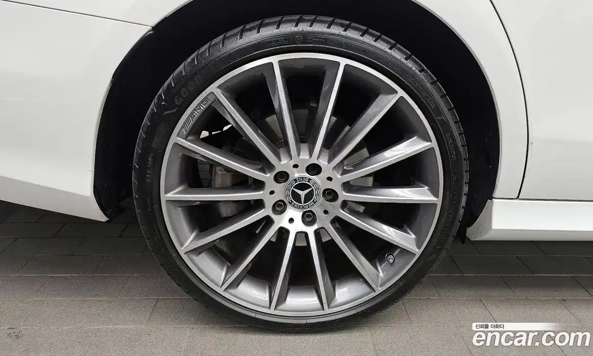 Mercedes-Benz E-Class 2022 2.0 гидро в Москве № 1321884, фото 5