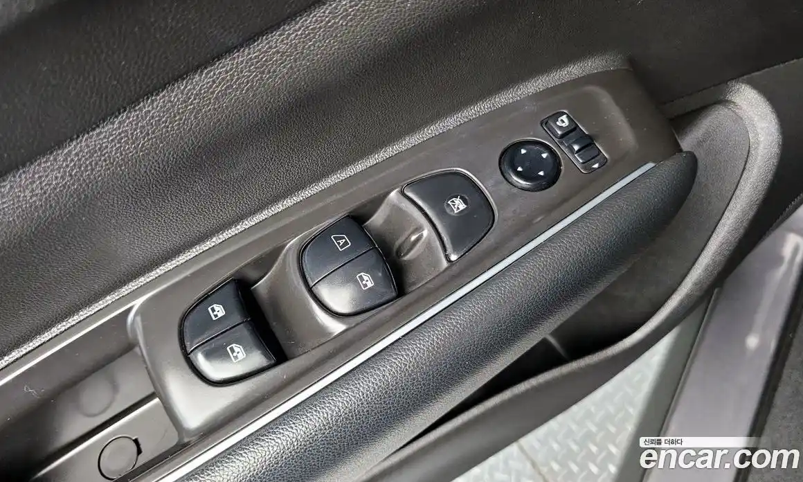 Renault QM6 2017 2.0 гидро в Москве № 1346100, фото 28