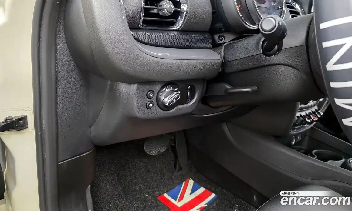 Mini Clubman 2019 1.5 гидро в Москве № 1349708, фото 23