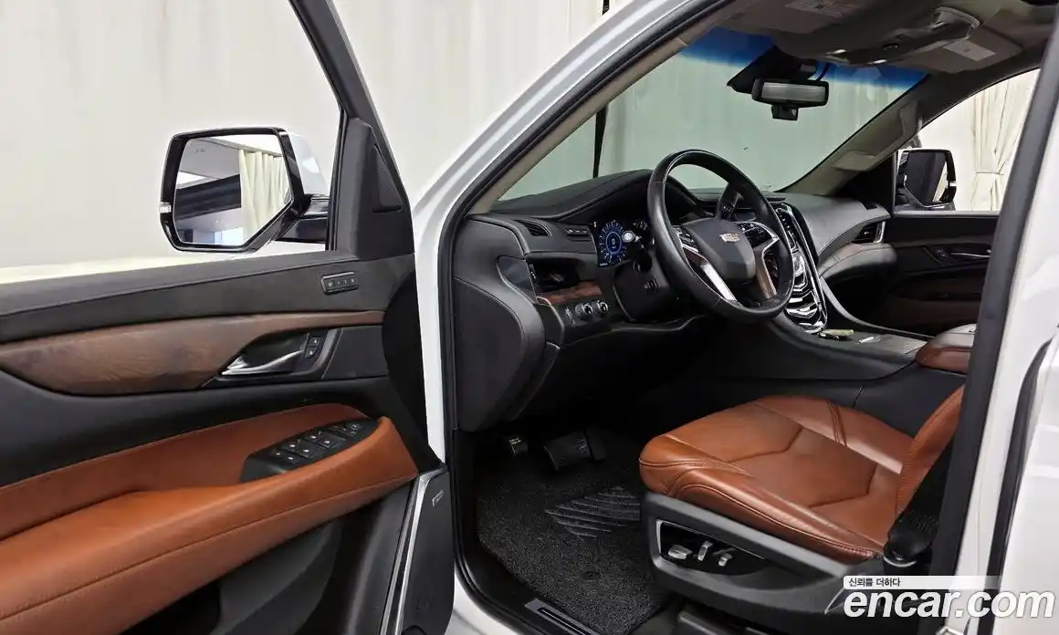 Cadillac Escalade 2018 6.2 гидро в Москве № 1351318, фото 13