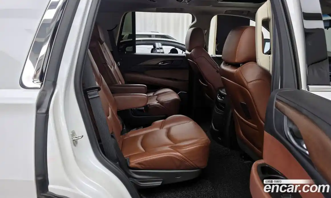 Cadillac Escalade 2018 6.2 гидро в Москве № 1351318, фото 18