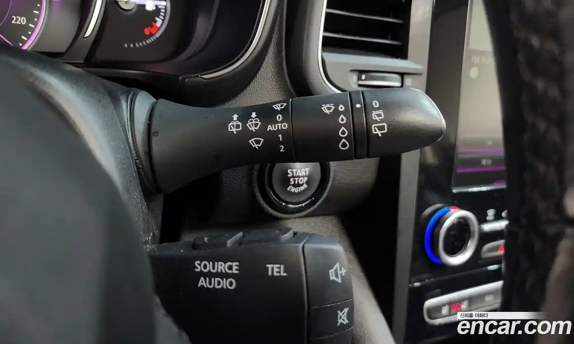 Renault QM6 2017 2.0 гидро в Москве № 1402443, фото 29