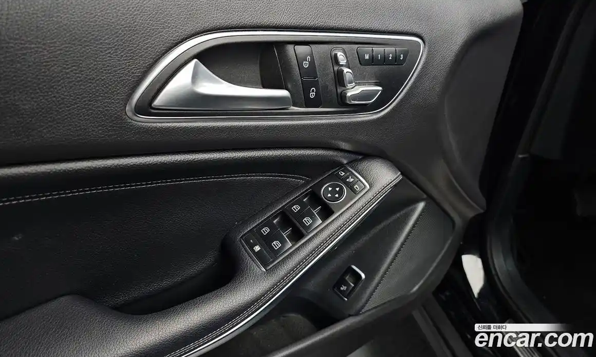 Mercedes-Benz GLA-Class 2017 2.0 гидро в Москве № 1403899, фото 23