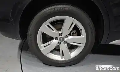 Audi Q5 2020 2.0 гидро в Москве № 1404081, миниатюра 5