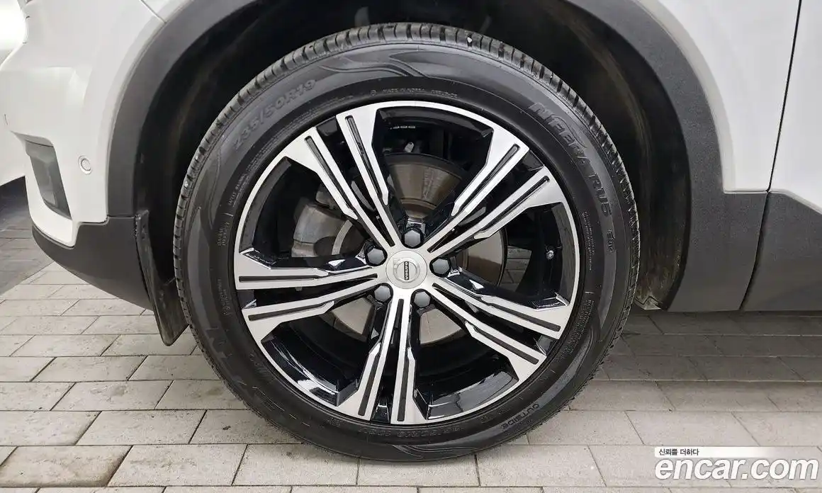 Volvo XC40 2020 2.0 гидро в Москве № 1404692, фото 4