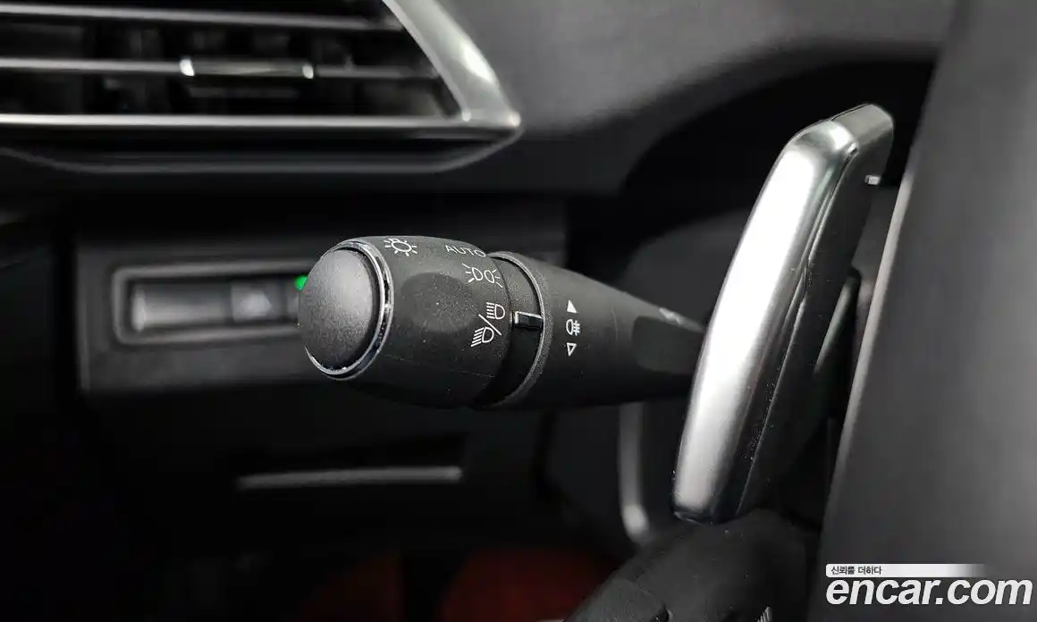 Peugeot 3008 2022 1.2 гидро в Москве, фото 30