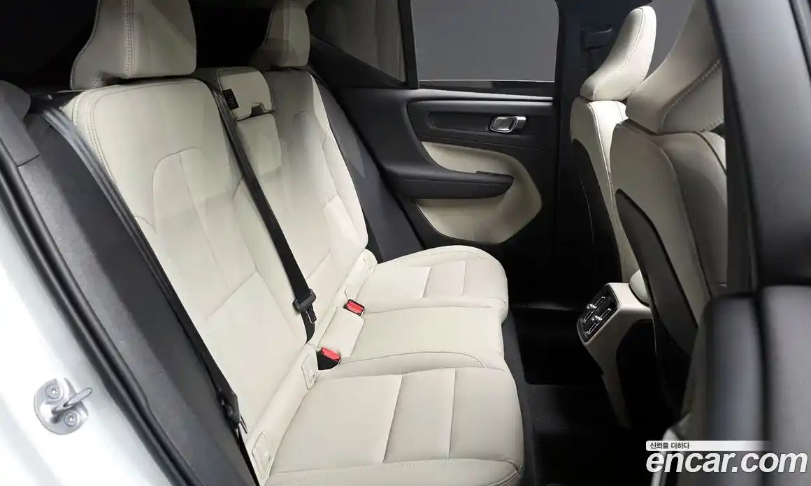 Volvo XC40 2023 2.0 гидро в Москве № 1422883, фото 17