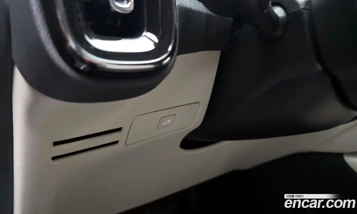 Volvo XC40 2023 2.0 гидро в Москве № 1422883, фото 27