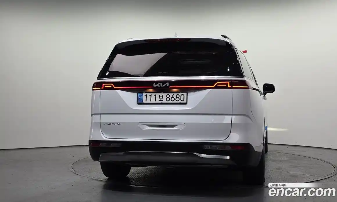 Kia Canival 2023 2.2 гидро в Москве № 1538595, фото 4