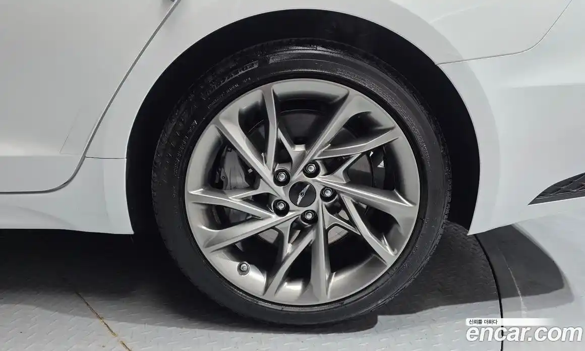 Genesis G70 2025 2.5 гидро в Москве, фото 7