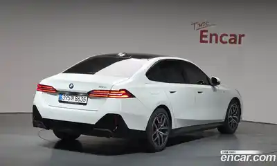 BMW 5-Series, 2025