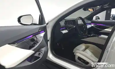 BMW 5-Series 2025 2.0 гидро в Москве № 1544035, миниатюра 12