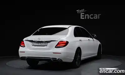 Mercedes-Benz E-Class 2020 2.0 гидро в Москве № 1545184, миниатюра 2