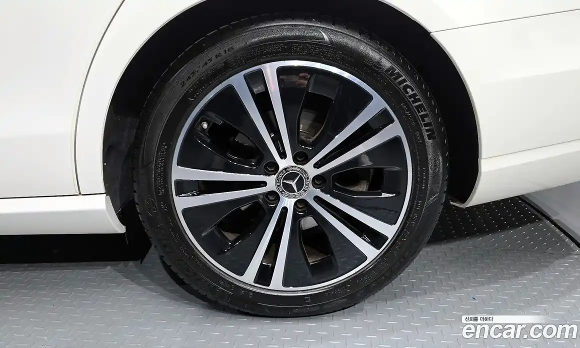 Mercedes-Benz E-Class 2020 2.0 гидро в Москве № 1545184, фото 7