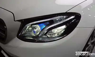 Mercedes-Benz E-Class 2020 2.0 гидро в Москве № 1545184, миниатюра 8
