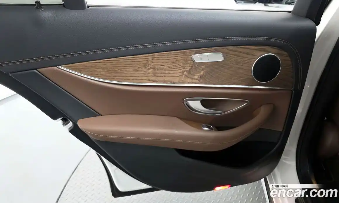 Mercedes-Benz E-Class 2022 2.0 гидро в Москве № 1545298, фото 15