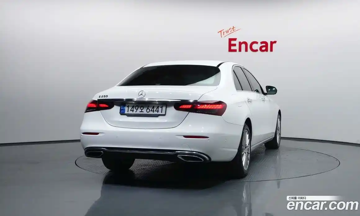 Mercedes-Benz E-Class 2022 2.0 гидро в Москве № 1545298, фото 4