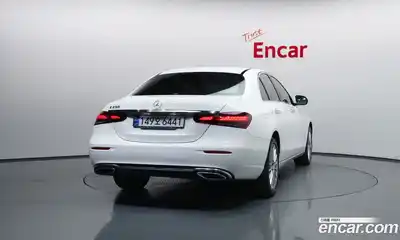 Mercedes-Benz E-Class 2022 2.0 гидро в Москве № 1545298, миниатюра 4