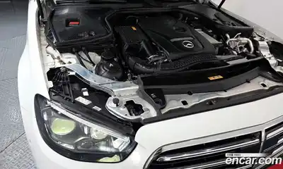 Mercedes-Benz E-Class 2022 2.0 гидро в Москве № 1545298, миниатюра 6