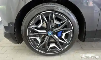 BMW iX 2023 0.3 гидро в Москве № 157148, миниатюра 5