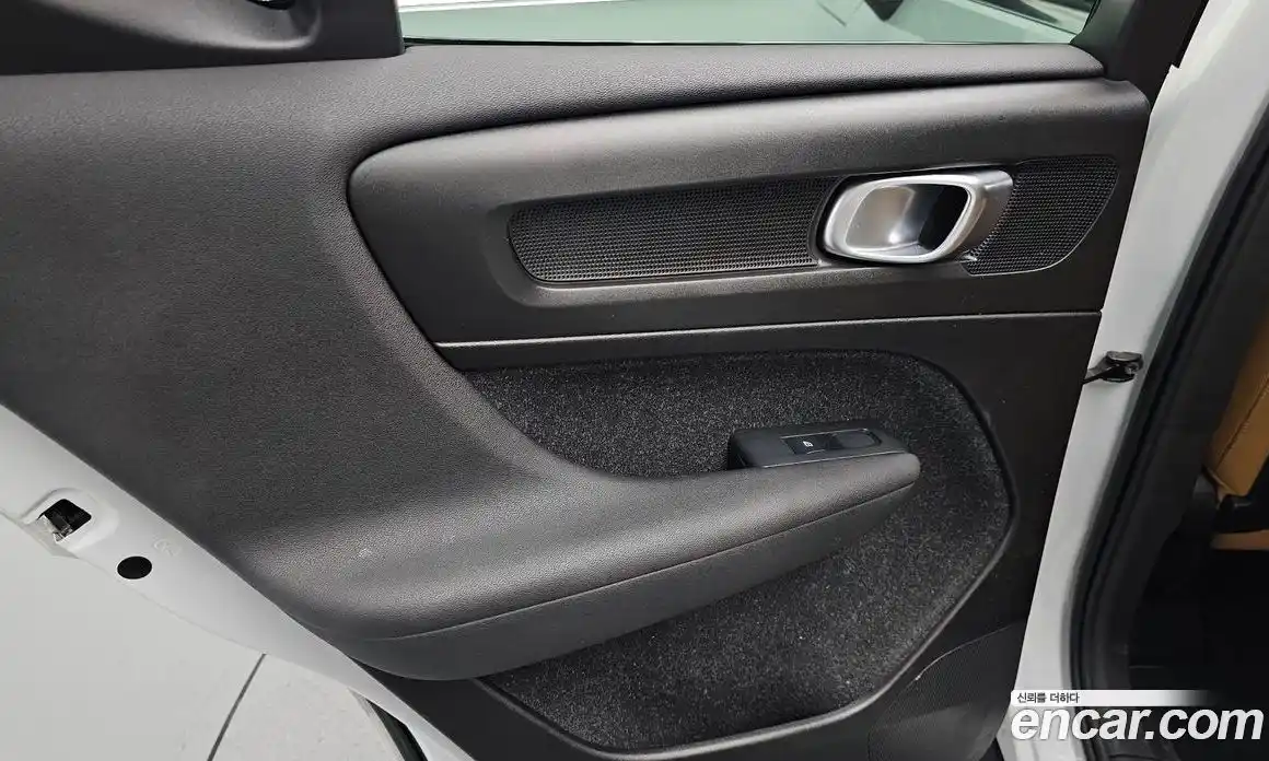 Volvo XC40 2019 2.0 гидро в Москве № 1618585, фото 15