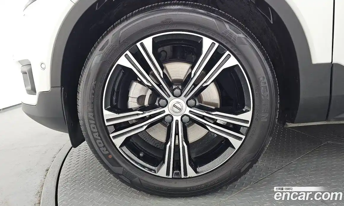 Volvo XC40 2019 2.0 гидро в Москве № 1618585, фото 5