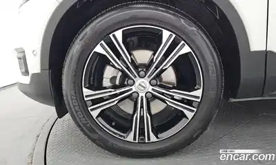 Volvo XC40 2019 2.0 гидро в Москве № 1618585, миниатюра 5