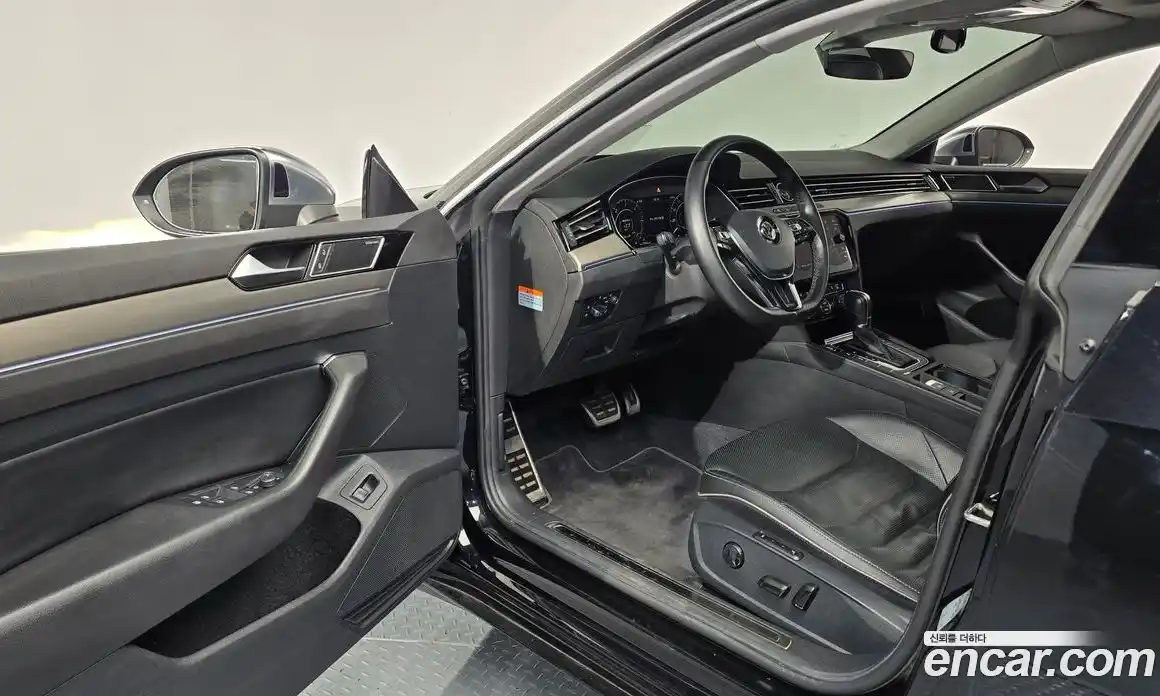 Volkswagen Arteon 2019 2.0 гидро в Москве № 1623396, фото 13