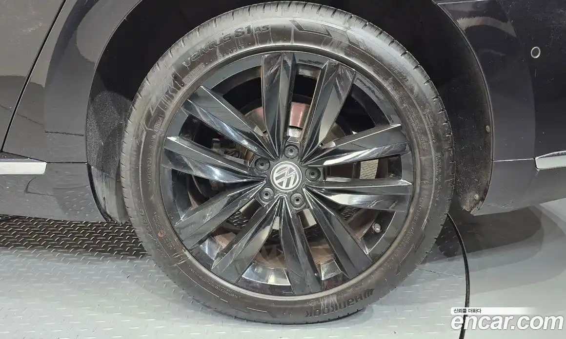 Volkswagen Arteon 2019 2.0 гидро в Москве № 1623396, фото 7