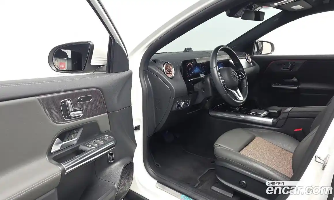 Mercedes-Benz EQA 2021 0.2 гидро в Москве № 1689960, фото 16