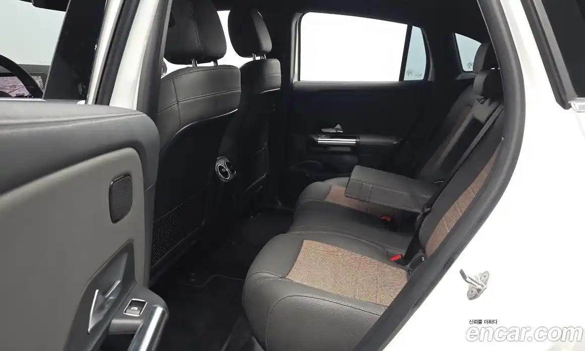 Mercedes-Benz EQA 2021 0.2 гидро в Москве № 1689960, фото 17