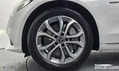 Mercedes-Benz C-Class 2018 2.0 гидро в Москве № 1690061, миниатюра 4