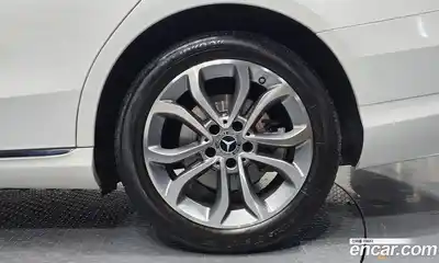 Mercedes-Benz C-Class 2018 2.0 гидро в Москве № 1690061, миниатюра 6