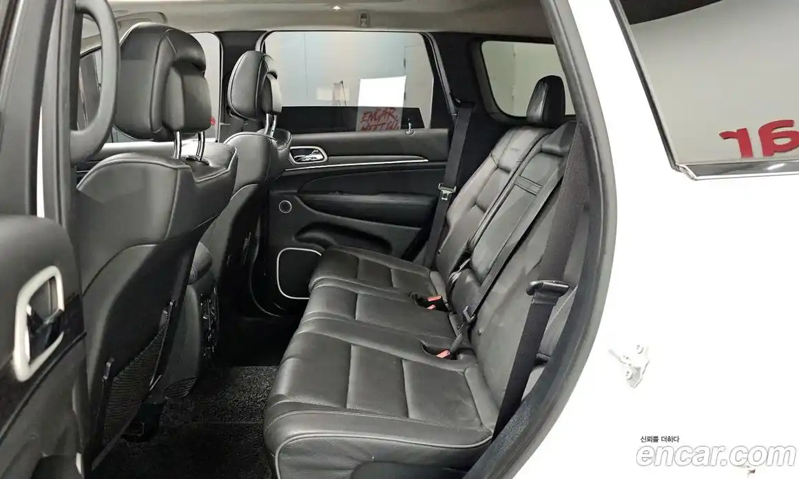 Jeep Cherokee 2020 3.6 гидро в Москве № 1694416, фото 16