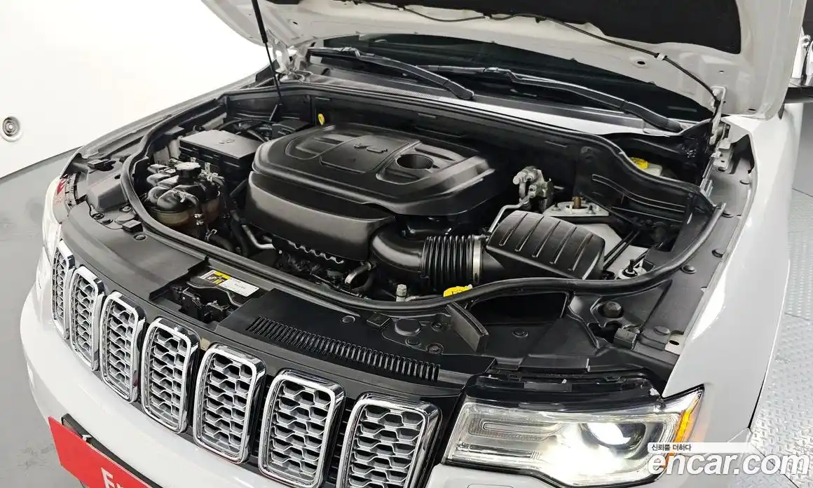 Jeep Cherokee 2020 3.6 гидро в Москве № 1694416, фото 6